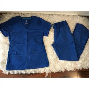 Medcouture Scrub Set